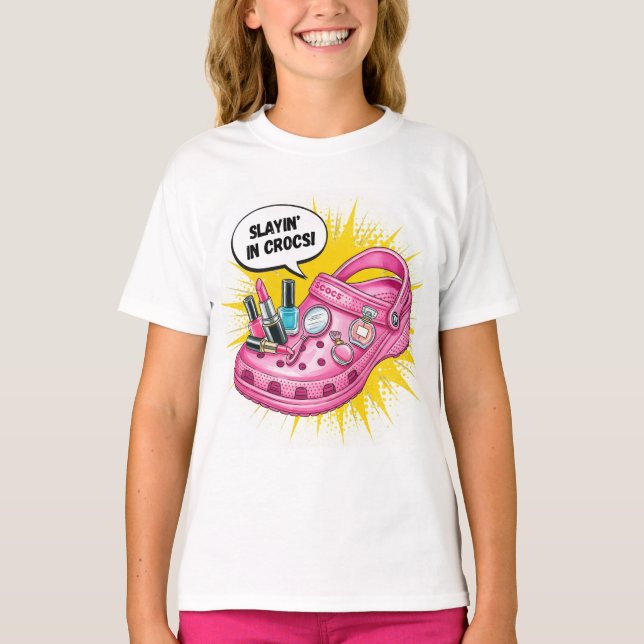 T-shirt Même en Crocs, par Natasha Us   (Devant)
