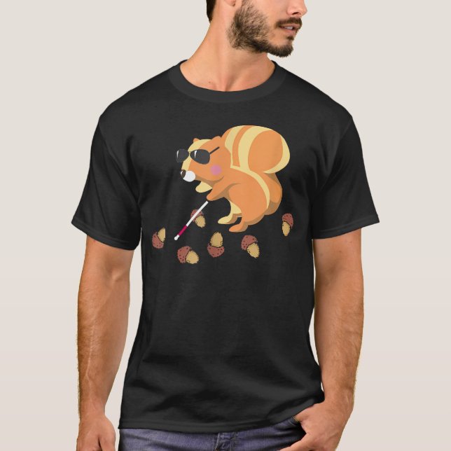 T-shirt Même Un Écureuil Aveugle Trouve Un (Devant)
