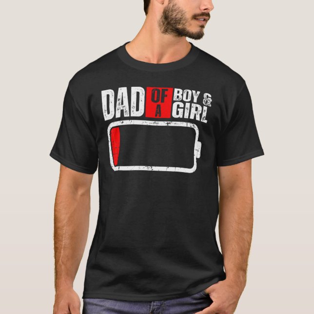 T-shirt Mens Batterie Faible Avec Dit Papa D'Un Garçon Et  (Devant)