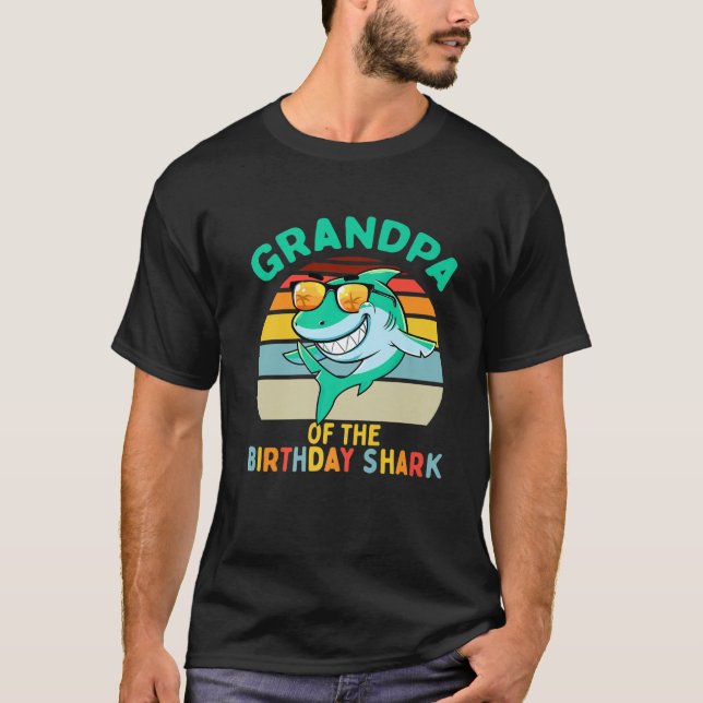 T-shirt Mens Grand-pa jumelage famille requin Anniversaire (Devant)