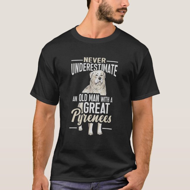 T-shirt Mens Never Underestimante An Old Man With A Great  (Devant)