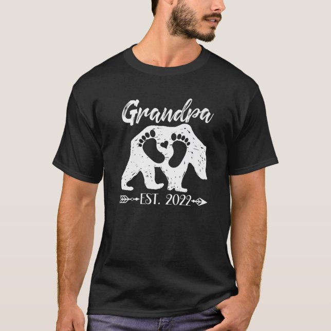 T-shirt Mens New Grandpa Bear Est 2022 Baby Shower Announc (Devant)