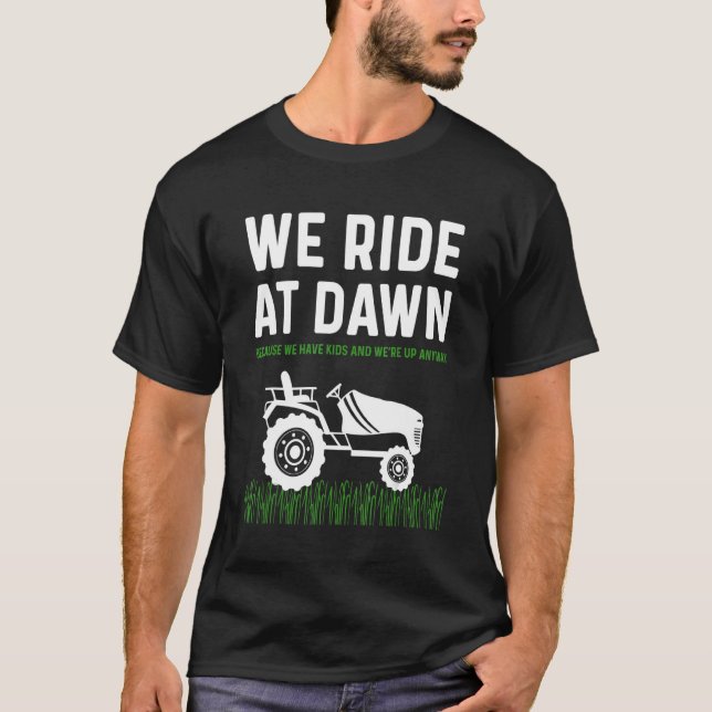 T-shirt Mens Pelouse Mower Papa On Ride À L'Aube Mowing Pa (Devant)
