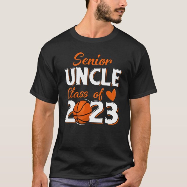 T-shirt Mens Proud Uncle Of A 2023 Senior Basketball Gradu (Devant)