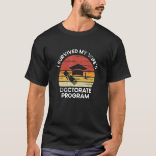 T-shirt Mens Retro I Survived My Wife's Doctorat Programme