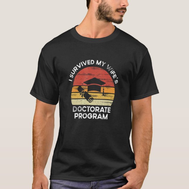 T-shirt Mens Retro I Survived My Wife's Doctorat Programme (Devant)