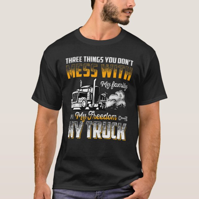 T-shirt Mens Trois choses que vous ne manquez pas avec ma  (Devant)
