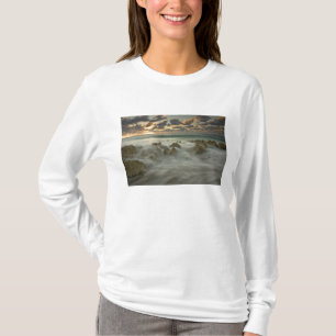 T-shirt Mer des Caraïbes, Îles Caïmans. Vagues déferlantes