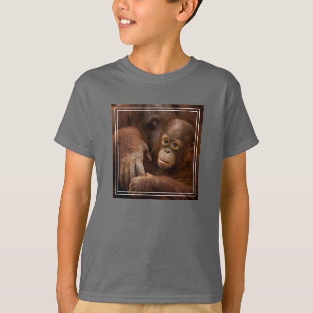 T-shirt Mère orang-outan et bébé au zoo (Devant)