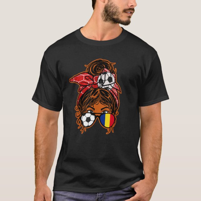 T-shirt Messy Bun Cheveux Brown peau Fille de football Rou (Devant)