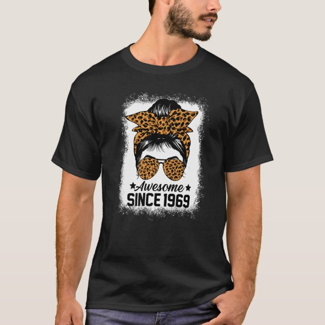 T-shirt Messy Bun Leoprad Awesome Since 1969 (Devant)