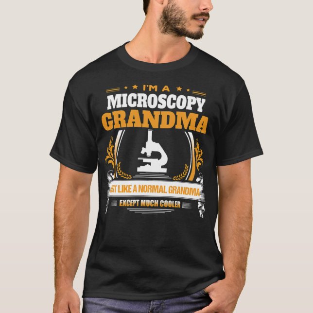T-shirt Microscopy Grand-mère Cadeau pays d'équitation de  (Devant)