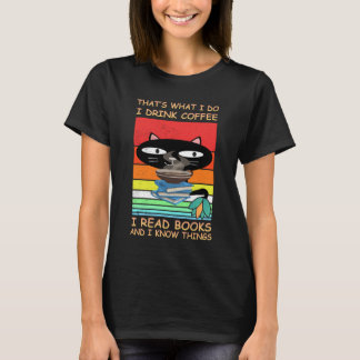  T-shirt mignon, café et livres
