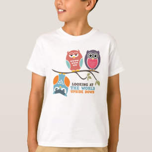T-shirt mignon d'enfant de bande dessinée de hibo