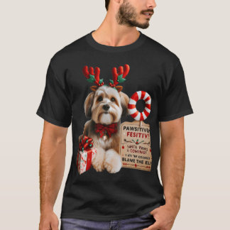 T-shirt Mignon petit chien avec bois de renne et noeud pap