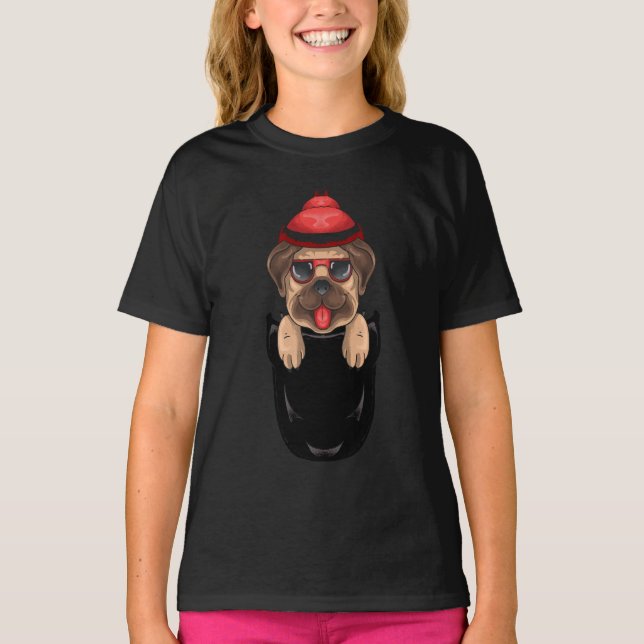 T-shirt Mignonne chien Carlin assis dans une fille de poch (Devant)