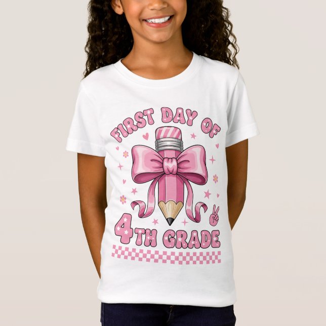 T-Shirt Mignonne Fille de 4e Année Ruban Rose Design Coque (Devant)