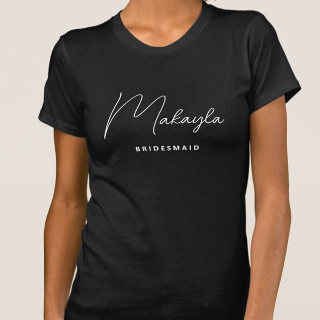 T-shirt Mini-femme de chambre personnalisée tendance (Minimalist Black and White Bridesmaid T-shirt with Name. All text can be altered to fit your needs!)