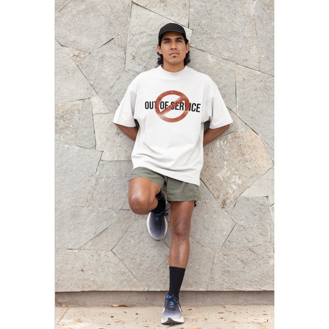 T-shirt Minimalist Grunge Out of Service Graphic Tee |  (Créateur téléchargé)