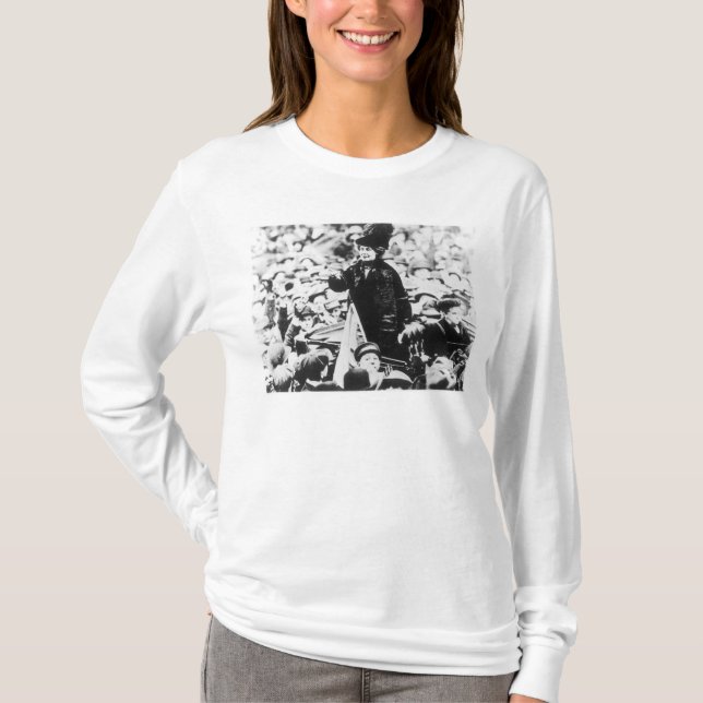 T-shirt Mme Emmeline Pankhurst Addressing une foule (Devant)