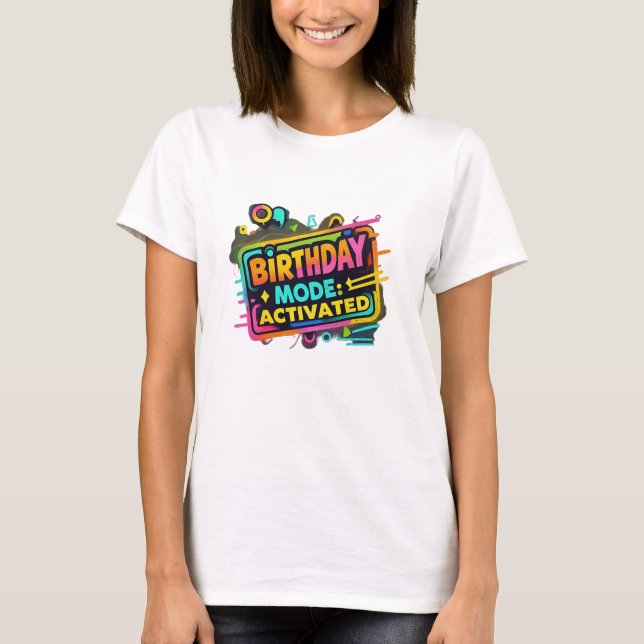 T-shirt Mode anniversaire : Activé Graffiti Womens' (Devant)