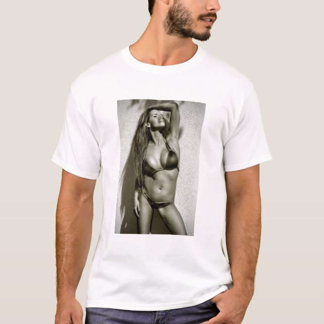 T-shirt Modèle de bikini chaud (Devant)