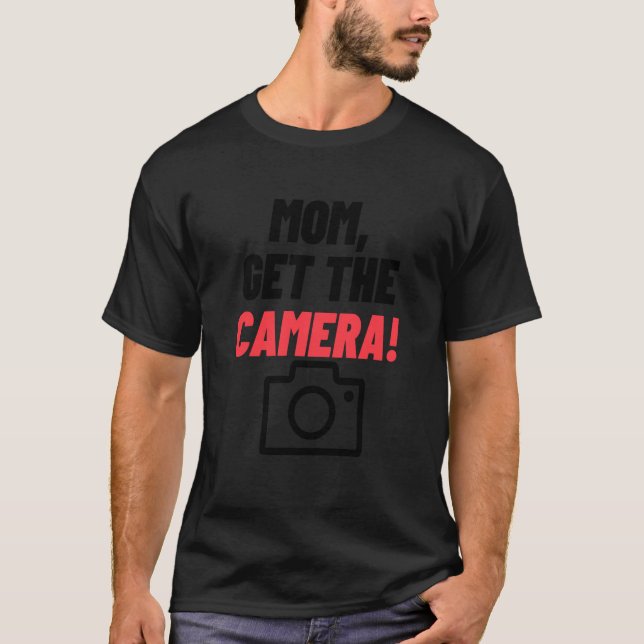 T-shirt MOM GET THE CAMERA Famous MW2 Meme (Devant)