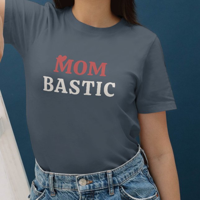 T-shirt Mombastic - Cadeaux pour maman conçus avec amour (Créateur téléchargé)