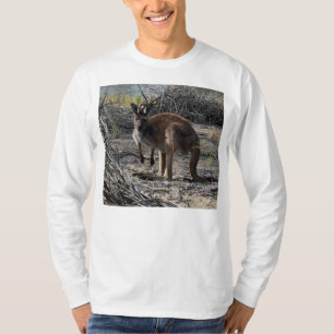 T-shirt Moment tranquille : Kangaroo australien à Billabon