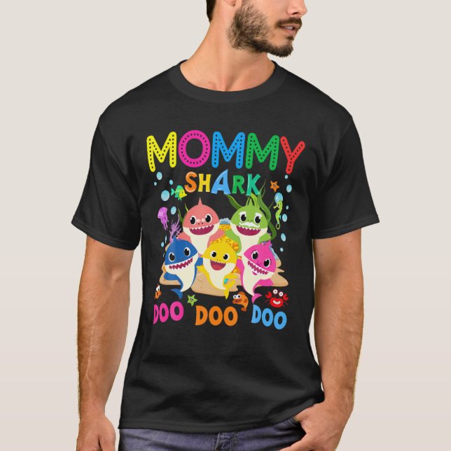 T-shirt Mommy Shark Cadeau mignonne bébé requin Famille de (Devant)