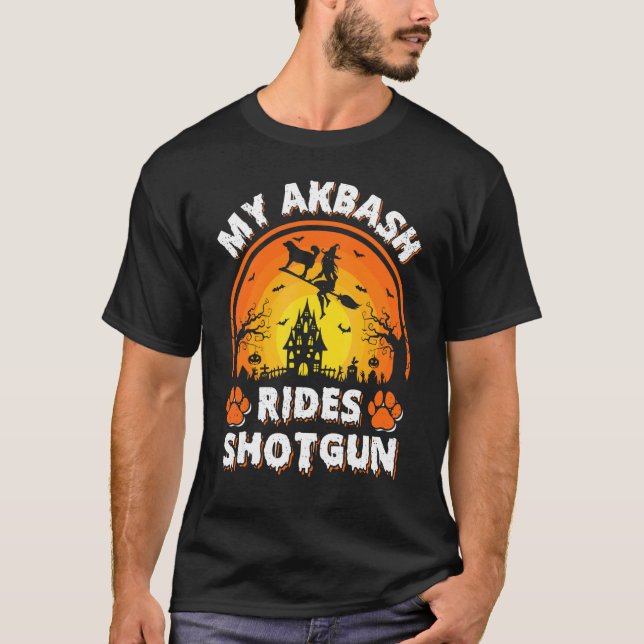 T-shirt Mon Akbash Chien Monte Sorcière Fusil de Chasse Ha (Devant)