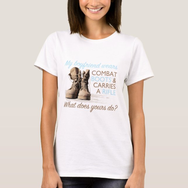 T-shirt Mon ami porte des bottes de combat (Devant)