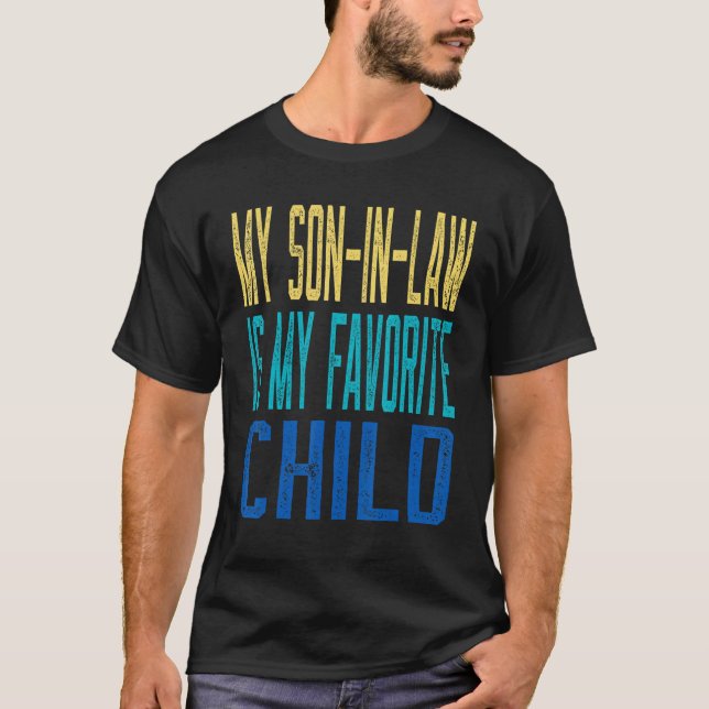 T-shirt Mon Belle-Fils Est Mon Humour Favori De Famille D' (Devant)
