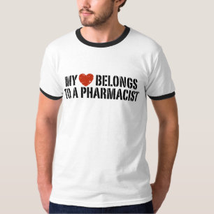 T-shirt Mon coeur appartient à un pharmacien