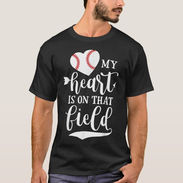 T-shirt Mon coeur est sur ce terrain de baseball softball  (Devant)