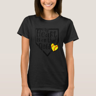 T-shirt Mon Coeur Est Sur Ce Terrain Softball Maman Mignon