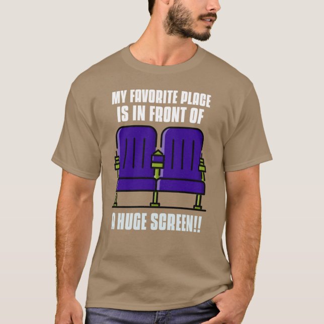 T-shirt MON ENDROIT PRÉFÉRÉ EST DEVANT UN ÉCRAN ÉNORME gar (Devant)