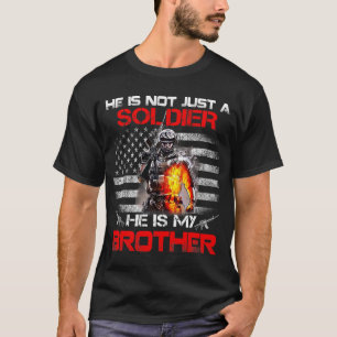 T-shirt Mon Frère Est Un Soldat Fière Soeur De L'Armée Tsh