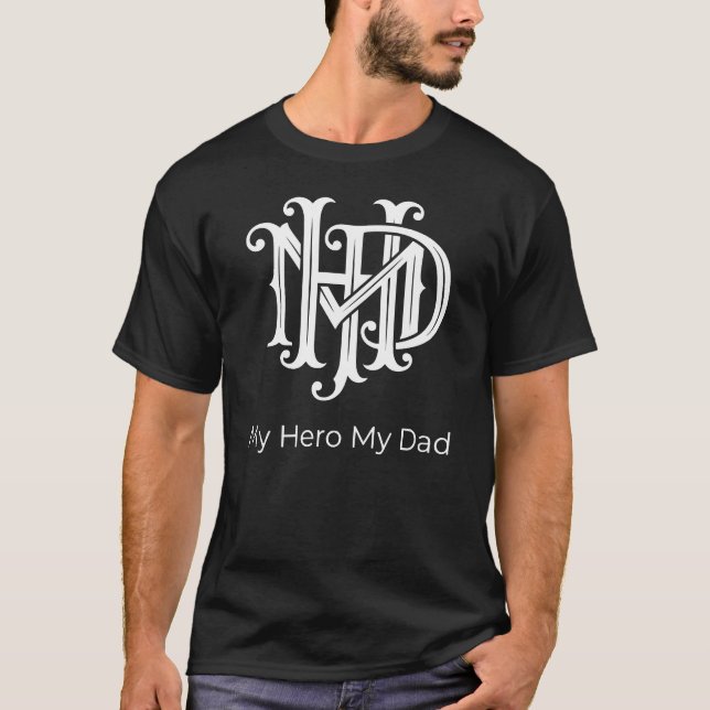 T-shirt Mon Héros Mon Père – Emblème Classique Monogramme (Devant)