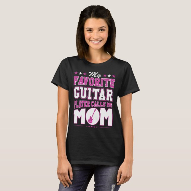 T-shirt Mon joueur de guitare préféré m'appelle maman (Devant entier)