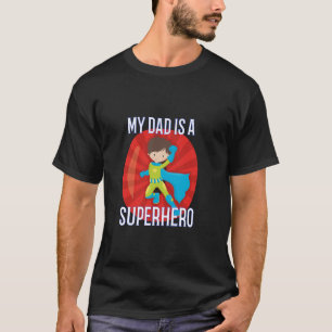 T-shirt Mon père est un cadeau de super-héros pour le fils