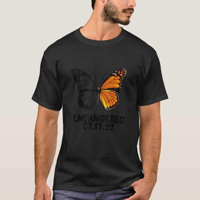 T-shirt Monarch Butterfly Is Now Endangered What Can You D (Devant)