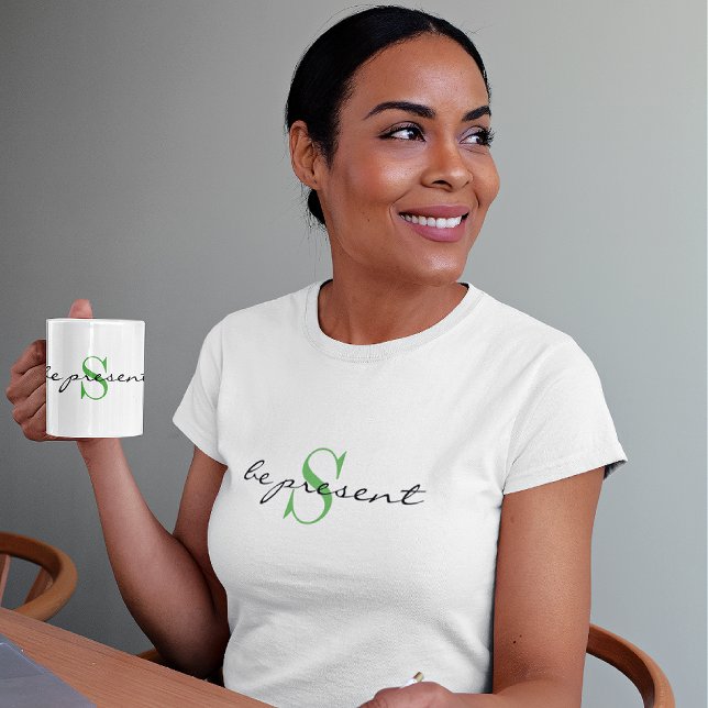 T-shirt Monogram 'be present' Activewear Classic White (Créateur téléchargé)