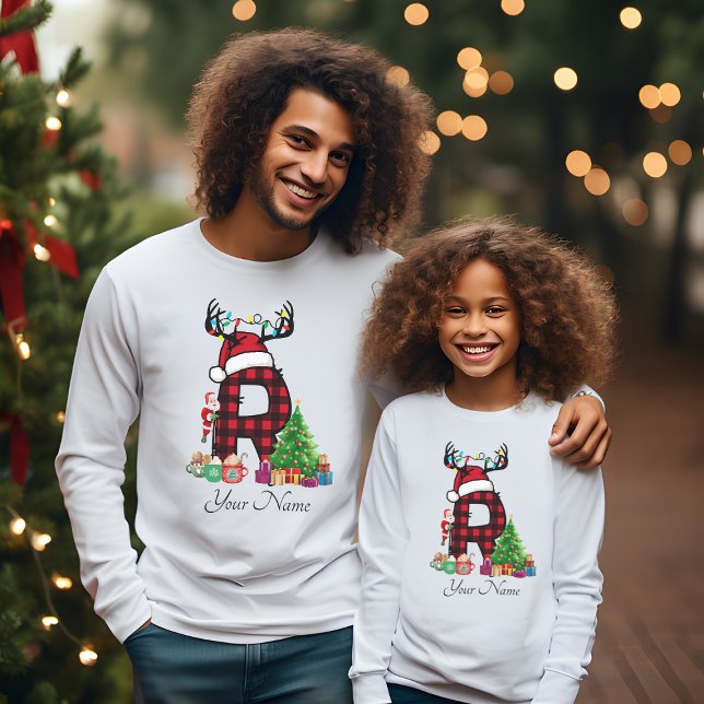 T-shirt Monogramme Famille Noël Personnalisez Avec Nom (Créateur téléchargé)