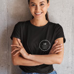 T-shirt Monogramme Moderne Minimale Noir simple<br><div class="desc">Un design personnalisé simple et élégant avec une typographie moderne. Le texte,  y compris votre monogramme,  peut facilement être personnalisé pour rendre un design aussi unique que vous êtes! Le design sur mesure parfait pour un usage personnel ou professionnel !</div>