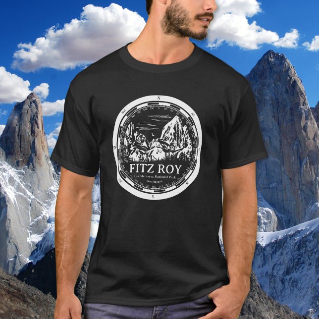 T-shirt Mont Fitz Roy - Cerro Chaltén Amérique du Sud (Mount Fitz Roy T-Shirt in Back with a white compass and mountain illustration)