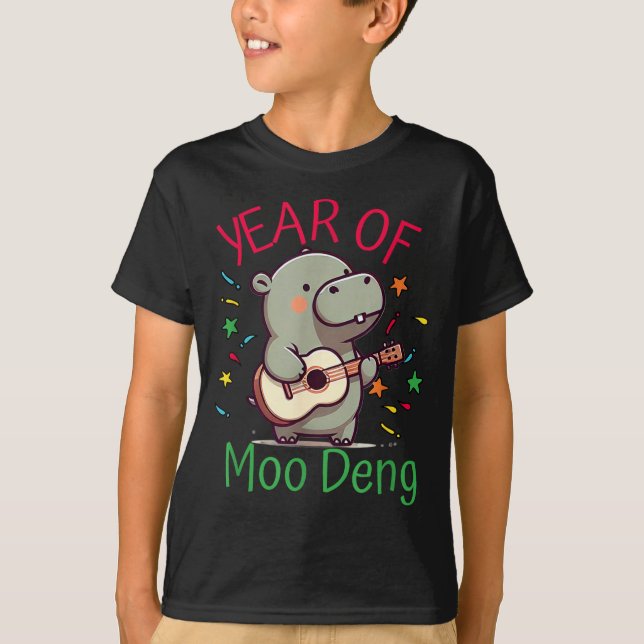 T-shirt Moo Deng Is A Pygmy Hip Happy New Year Funny  (Devant)
