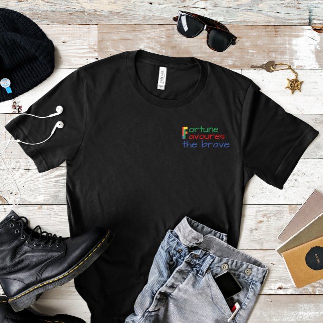 T-shirt Motivate citation fortune favorise le courageux T- (Créateur téléchargé)