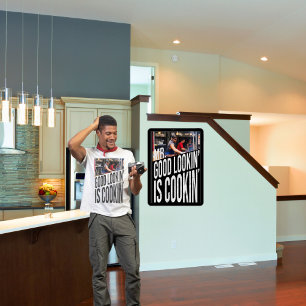 T-shirt Mr. Good Look Is Cuisine Funny Chef Fête des pères