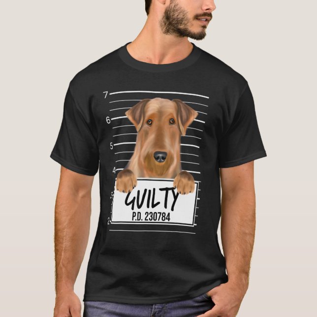 T-shirt Mugshot de Terrier Airedale Chien Coupable (Devant)
